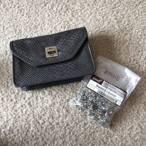 Jewell by Thirty-One • Small Crossbody